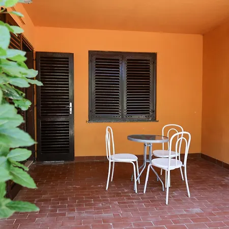Medena Budget Apartman Trogir