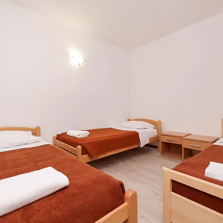 Medena Budget Apartman *