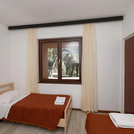 Medena Budget Apartman Trogir